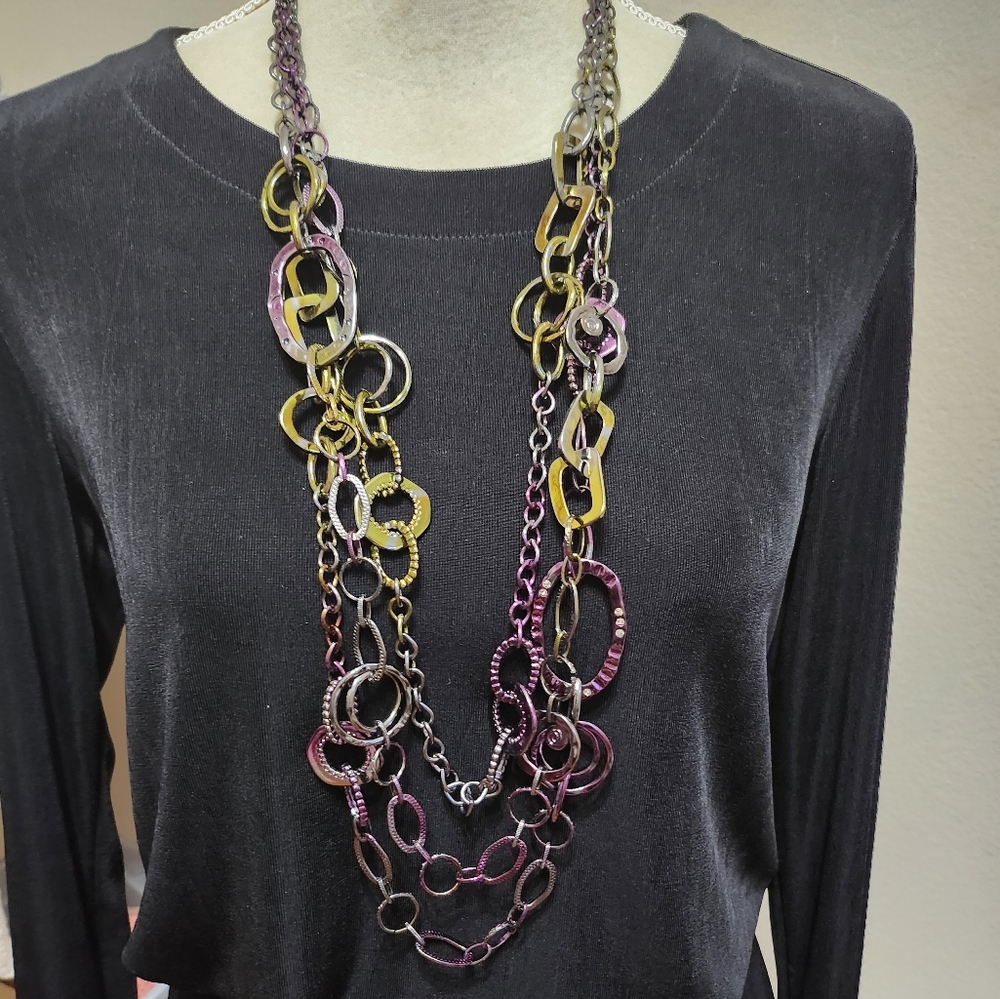 Like new Chicos multi color necklace